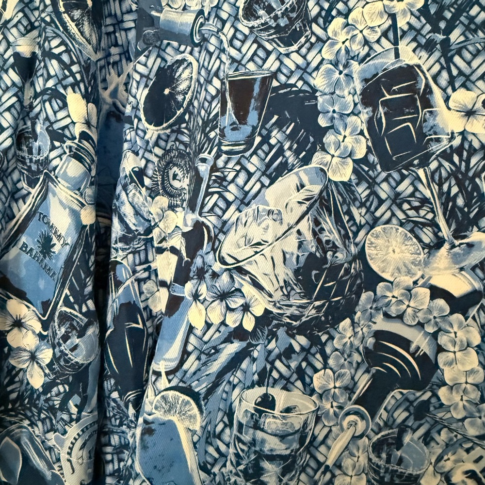 Tommy Bahama Blue and White Casual Shirt island mixer size medium NWT - Picture 4 of 6